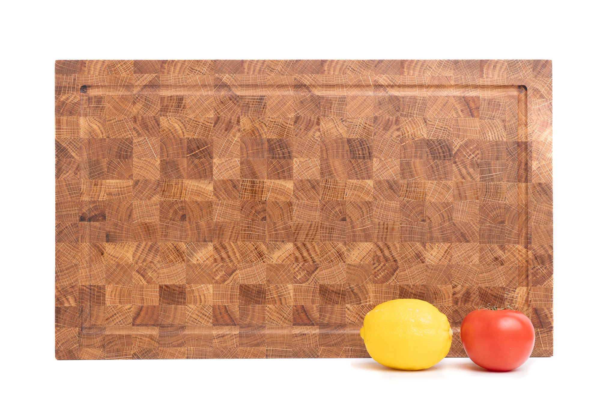 Dębowa deska sztorcowa do krojenia z rowkiem na soki. Z Kolekcji "Frakt"